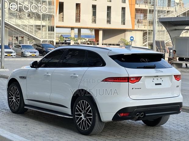 Jaguar F-Pace 2017 White