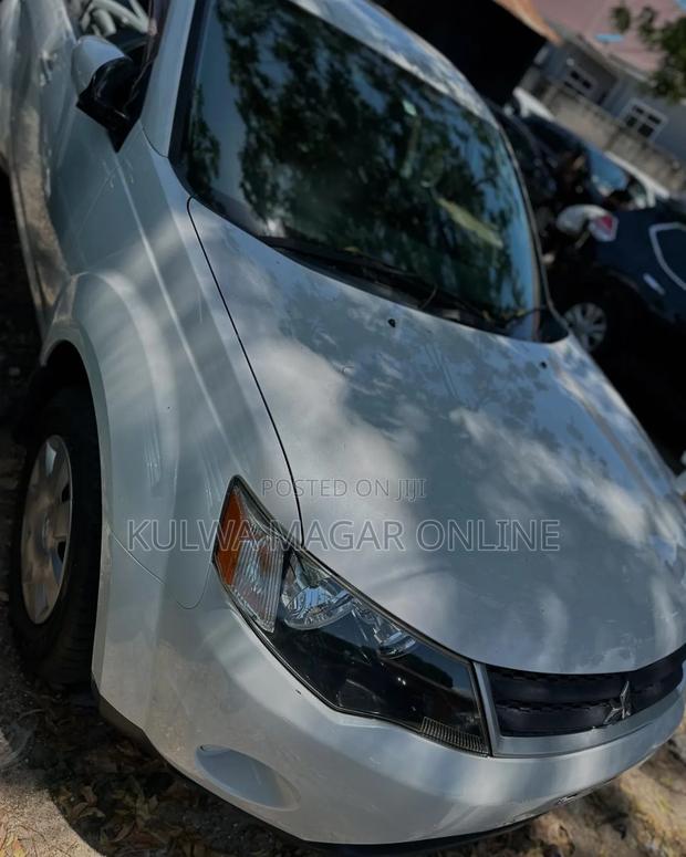 Mitsubishi Outlander 2006 White