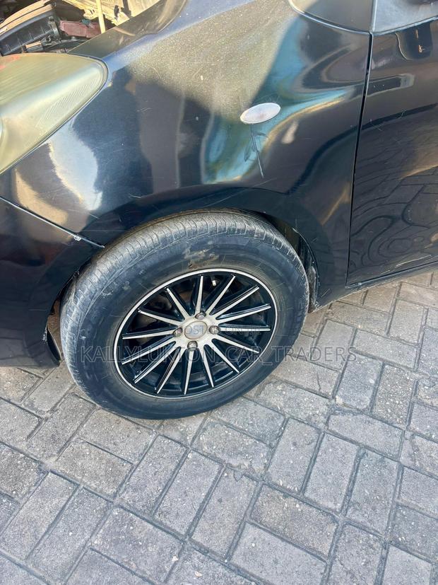 Toyota Vitz 2006 Black