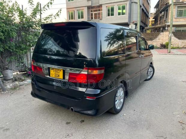 Toyota Alphard 2005 Black