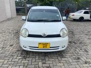Toyota Sienta 2005 White for sale