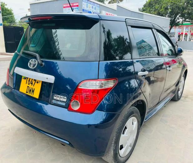 Toyota IST 2006 Blue