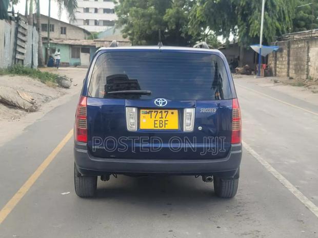 Toyota Succeed 2006 Blue