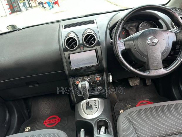 Nissan Dualis 2010 Black