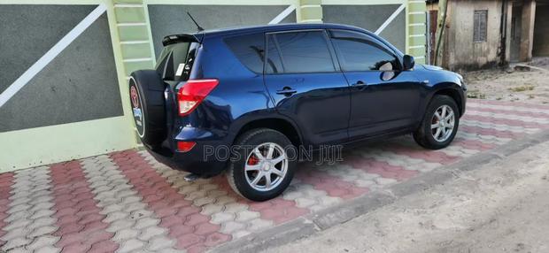 Toyota RAV4 2005 Blue