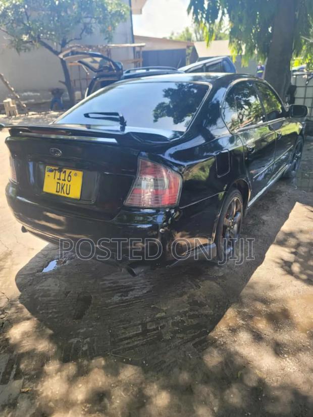 Subaru Legacy 2003 Black