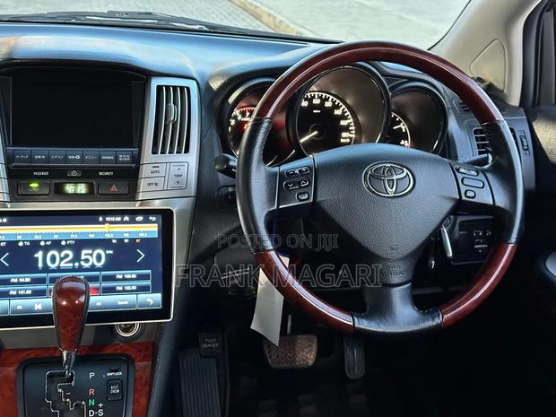 Toyota Harrier 2005 White