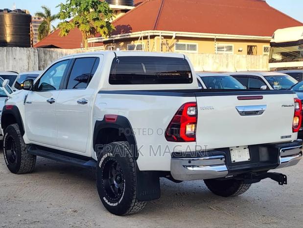 Toyota Hilux 2.4 Diesel 2020 White