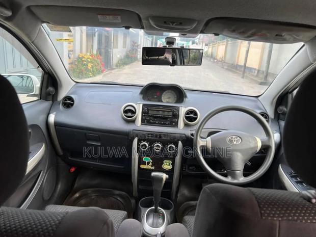 Toyota IST 2004 White