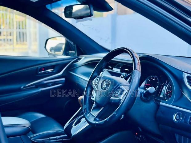 Toyota Harrier 2.0 2014 Black