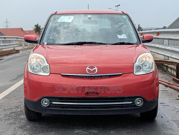 Mazda Verisa 2008 Red