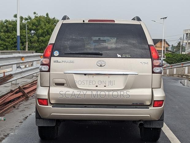 Toyota Land Cruiser Prado 2006 Gold