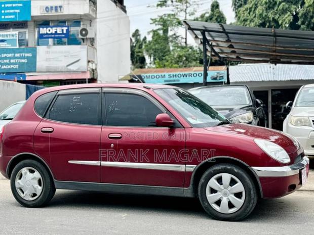 Toyota Duet 1999 Burgundy