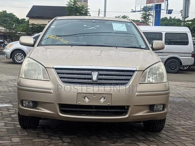 Toyota Premio 2005 Gold
