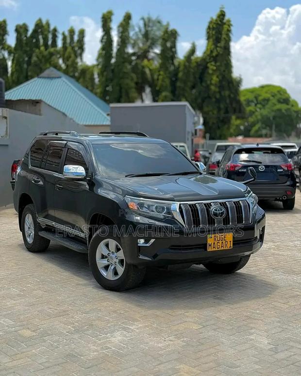 Toyota Land Cruiser Prado 2018 Black
