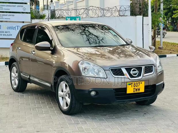 Nissan Dualis 2011 Gold