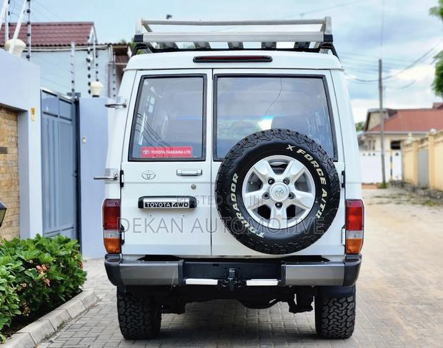 Toyota Land Cruiser 100 4.2 2008 White