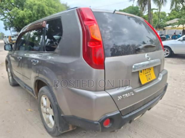 Nissan X-Trail 2006 Gray