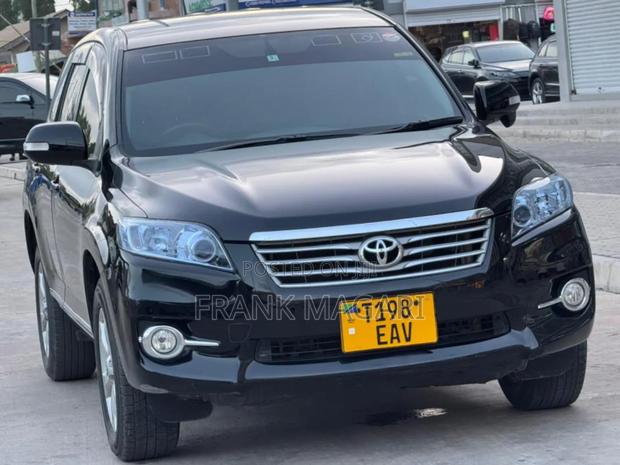 Toyota Vanguard 2010 Black