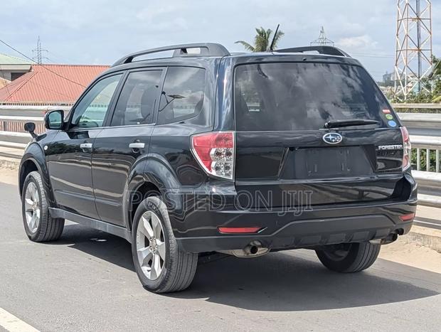 Subaru Forester 2011 Black