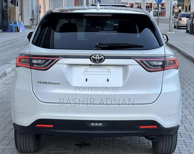 Toyota Harrier 2.0 2014 White