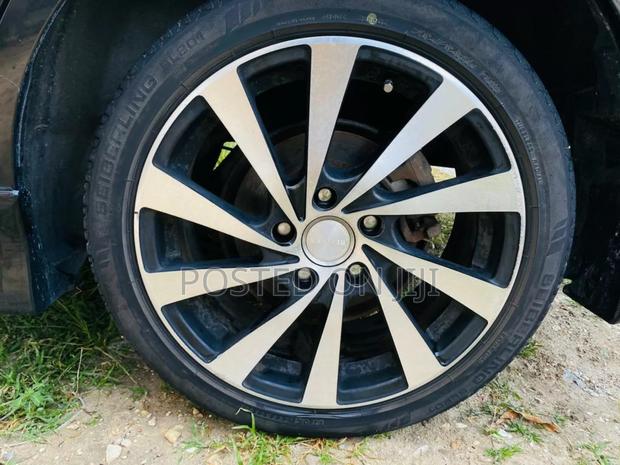 Toyota Rumion 2024 Black