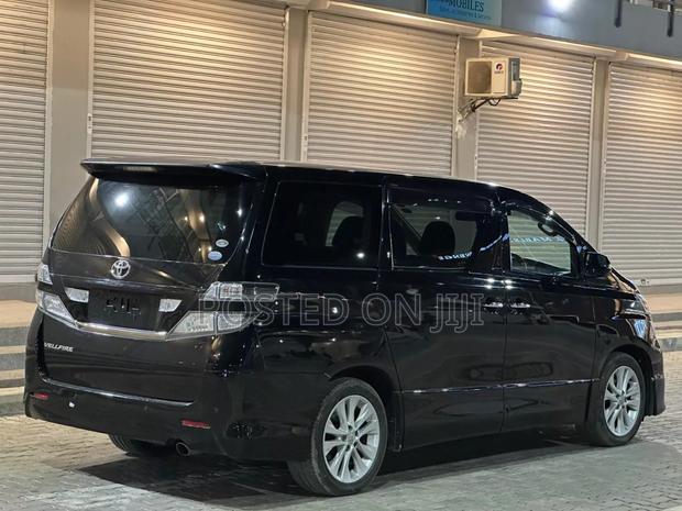 Toyota Vellfire 2009 Black