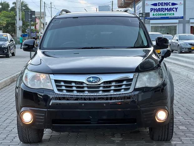 Subaru Forester 2011 Black