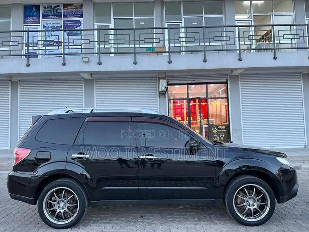 Subaru Forester 2011 Black