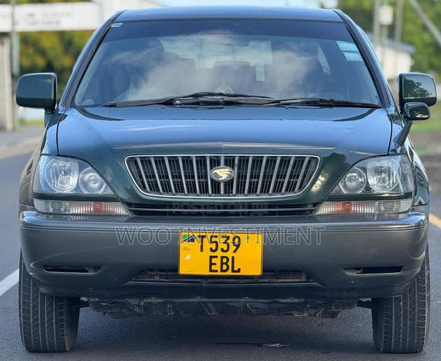 Toyota Harrier 2001 Green