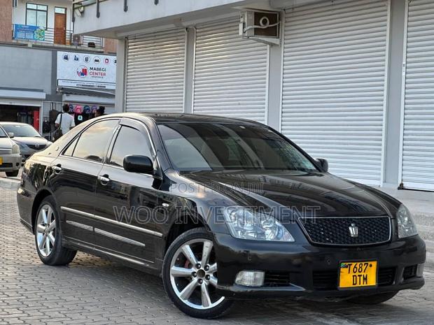 Toyota Crown 2009 Black