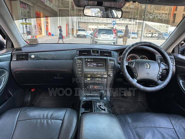 Toyota Crown 2009 Black