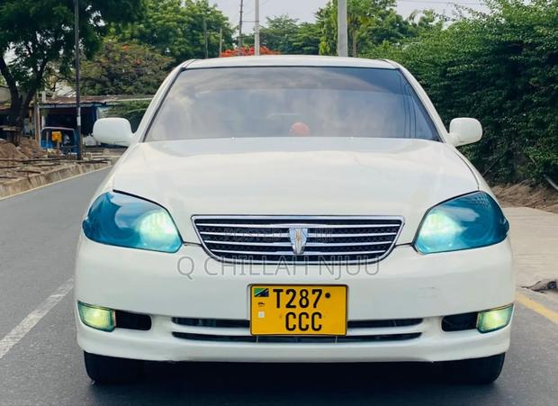 Toyota Mark II 2002 White