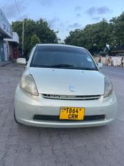 Toyota Passo 2004 Silver for sale