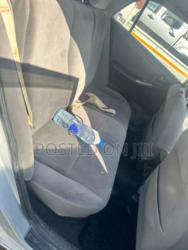 Toyota Corolla RunX 2004 Silver