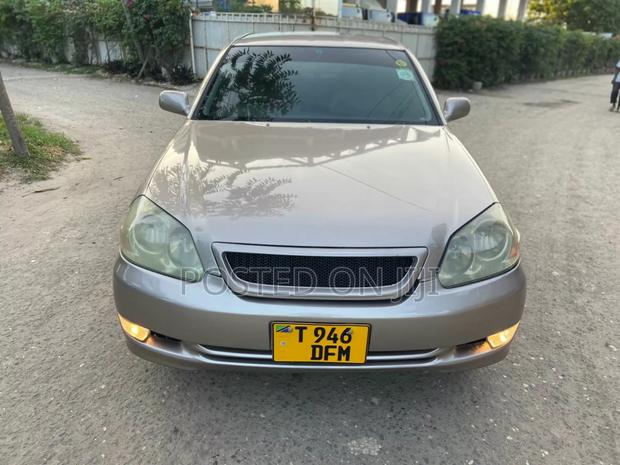 Toyota Mark II 2004 Gold