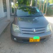 Toyota IST 2005 Gold for sale