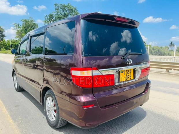Toyota Alphard 2005 Red