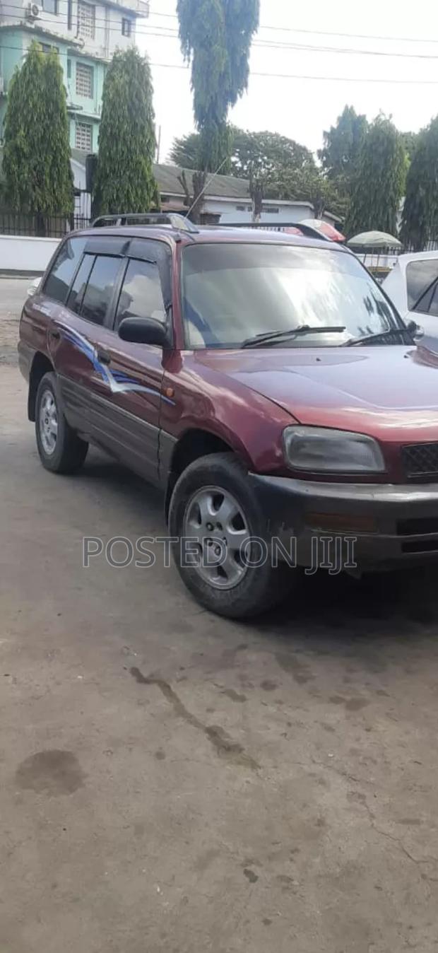 Toyota RAV4 2004 Red