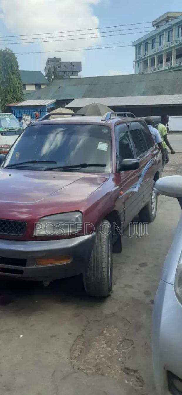 Toyota RAV4 2004 Red