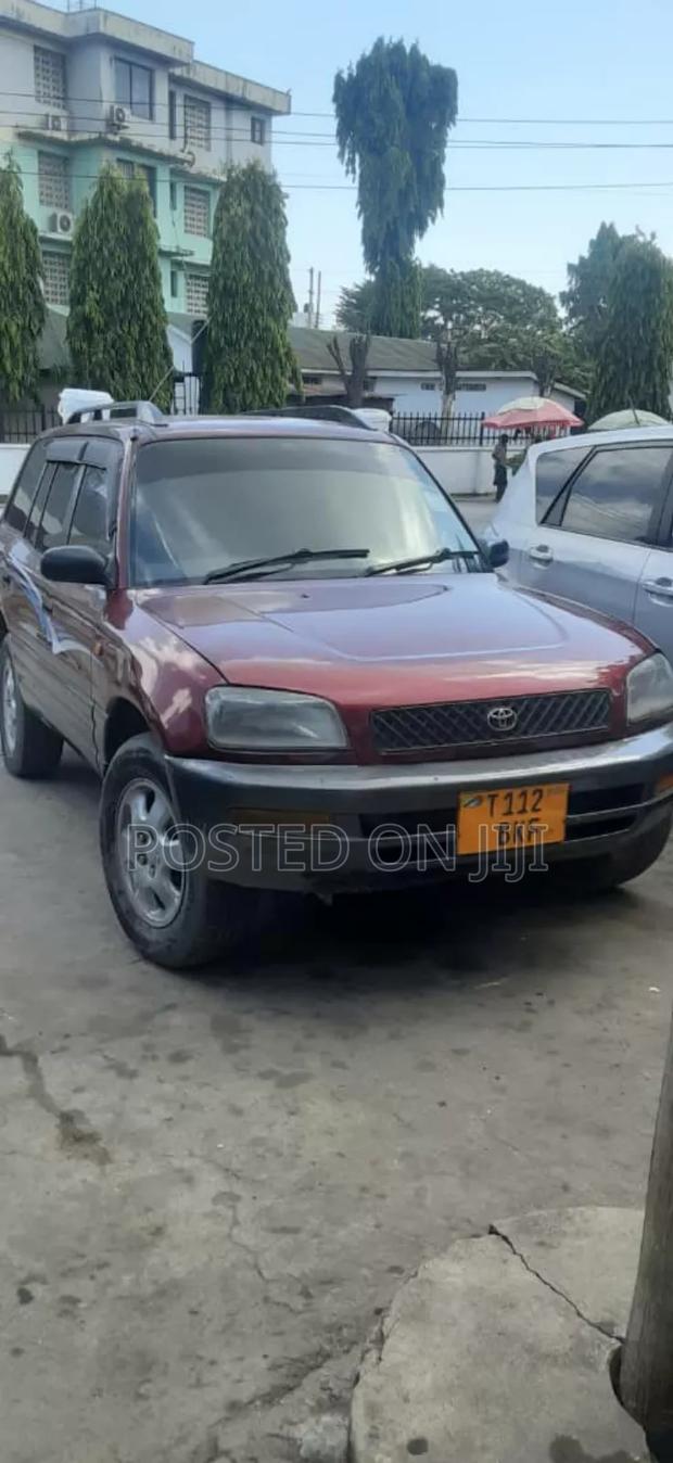 Toyota RAV4 2004 Red