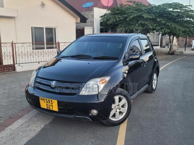 Toyota IST 2005 Blue