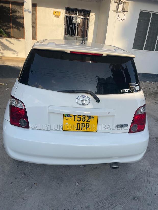 Toyota IST 2007 White