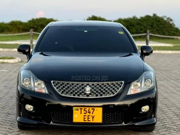 Toyota Crown 2009 Black