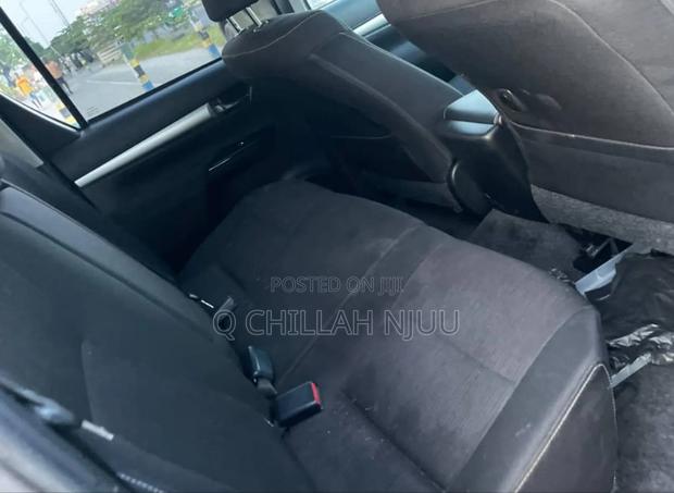 Toyota Hilux 2021 Gray