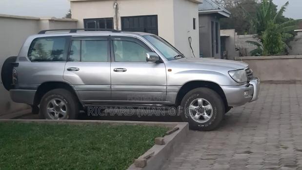 Toyota Land Cruiser 90 1997 Silver