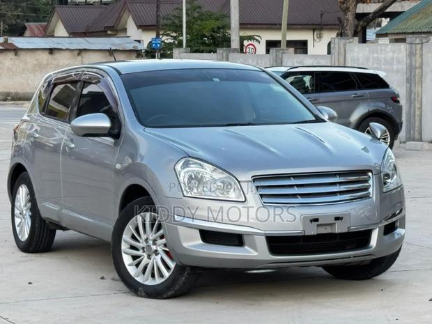 Nissan Dualis 2010 Silver