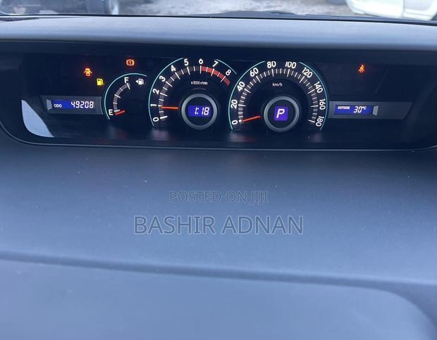 Toyota Noah 2.0 143hp FWD (7 Seater) 2009 Silver