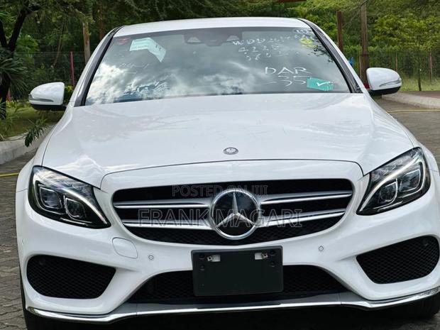 Mercedes-Benz C200 2014 White