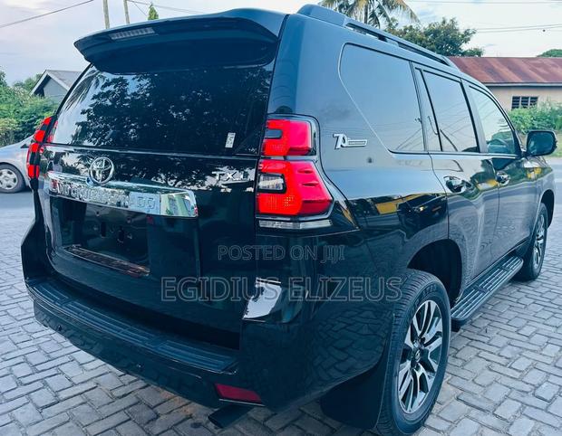 New Toyota Land Cruiser Prado 2023 Black